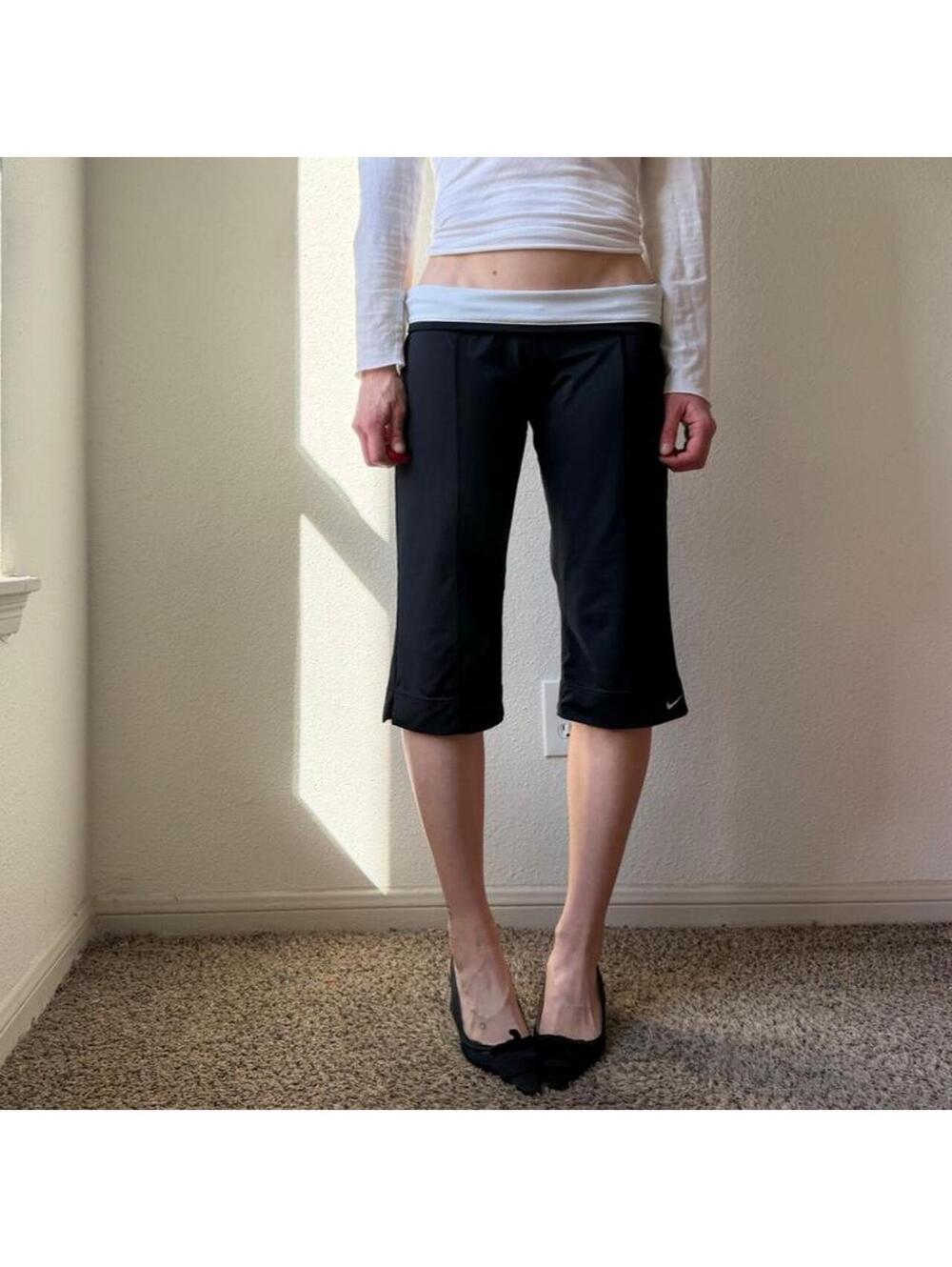 Vintage y2k Nike low rise wide leg flare black cropped athletic wear capris